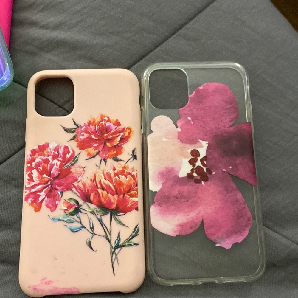 2 iPhone 11 in good clean condition